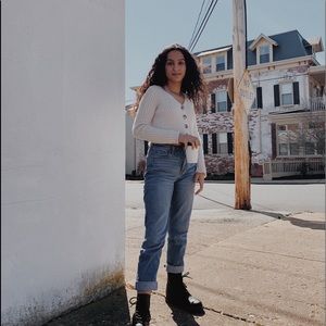 Meet your Posher, Sarai